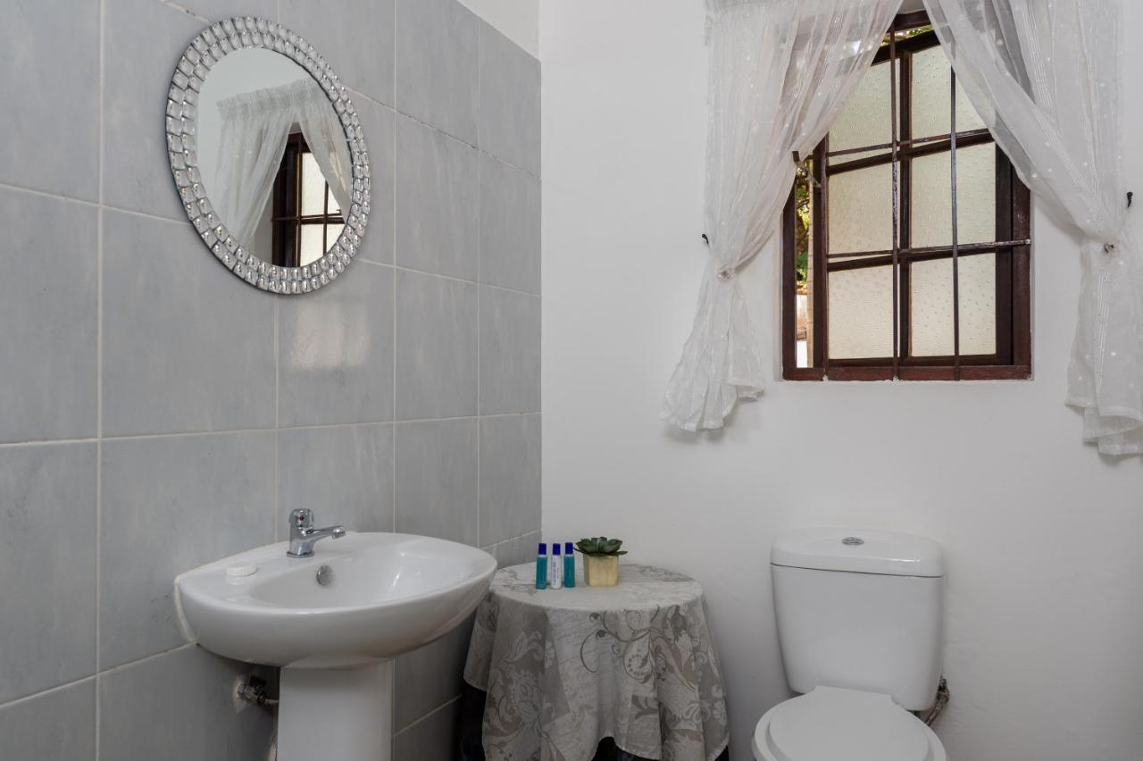 Zesty Guesthouse Port Edward Εξωτερικό φωτογραφία