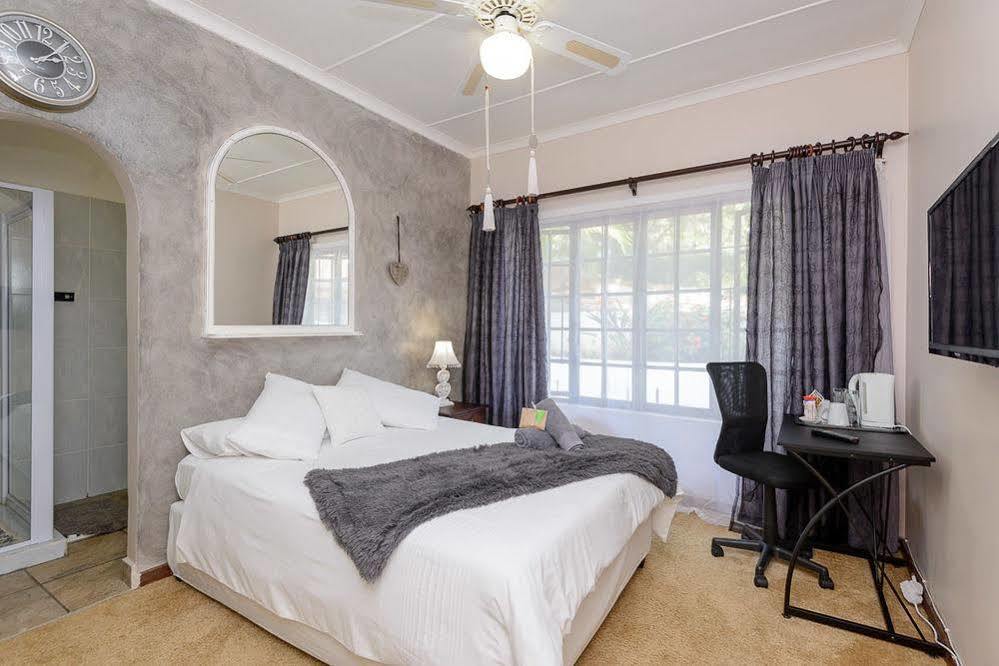 Zesty Guesthouse Port Edward Εξωτερικό φωτογραφία